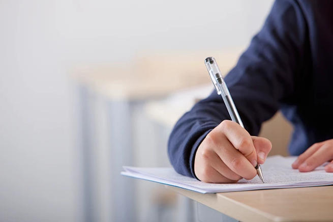 校园文字拼图・讲台边语 | 时光里的教室，有我写不完的诗